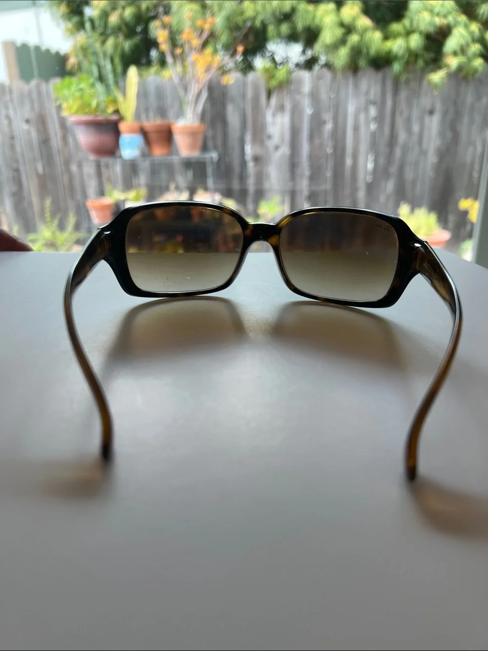 Vintage Y2K Ray-Ban Women's Tortoiseshell Brown Gradient Sunglasses
